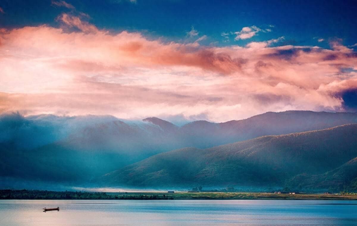 不想去大理丽江，总要去一趟香格里拉吧，不仅风景美，而且美食多