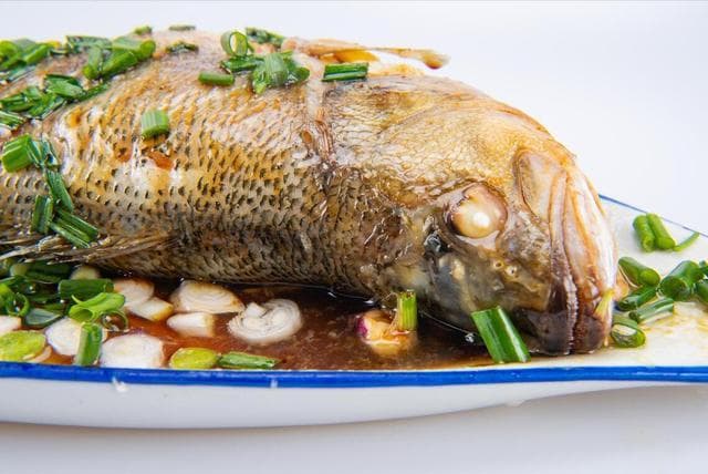 清蒸鲈鱼：年味里的鲜嫩秘籍，解锁美食新境界