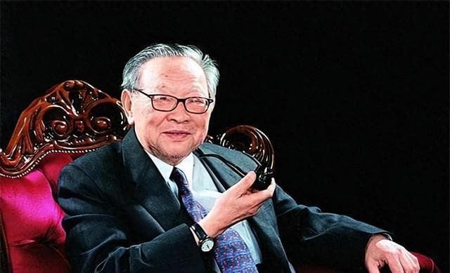 梁羽生给男主角起名字真是一绝，他笔下10位男主的名字金庸也叹服