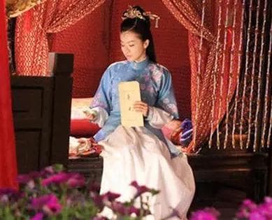 古代大户人家小姐的日常：闺阁生活与礼仪教育