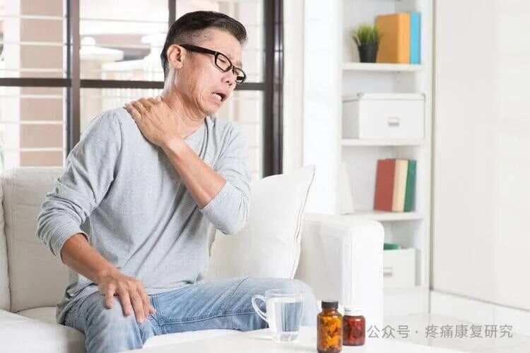 肩周炎的 5 个康复阶段和 6 个缓解动作
