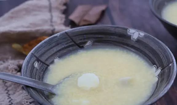 冬天多给孩子喝这碗粥，一碗下肚暖和又管饱，大鱼大肉都不如它