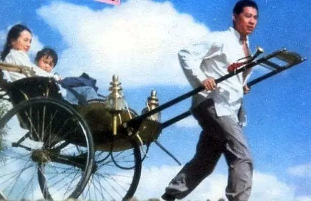 张丰毅版《骆驼祥子》：斯琴高娃塑造的虎妞为何成为经典？