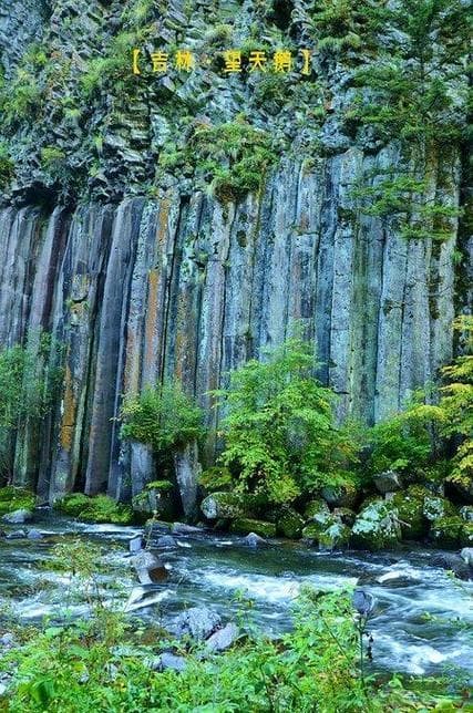 长白山有哪些景物？探秘长白山：那些令人叹为观止的自然奇观!