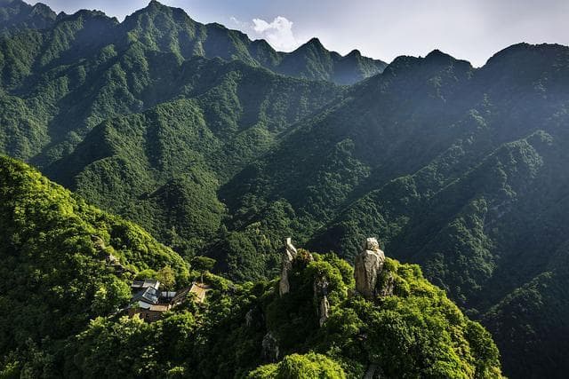 登太白望云海，探华山险峰：秦岭四大景点全攻略
