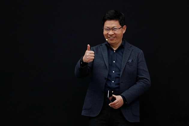 华为"妥协"了，但余承东爆料的重磅消息，让汽车圈又"炸"了