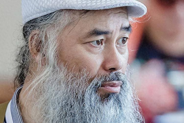 上了年纪男人的胡子突然变长，代表什么？专家：多半与4原因有关
