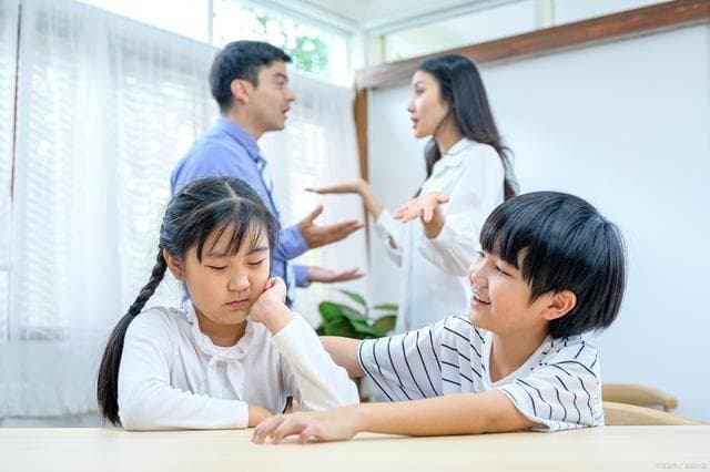 怎样才算原生家庭，怎么判断原生家庭好坏？