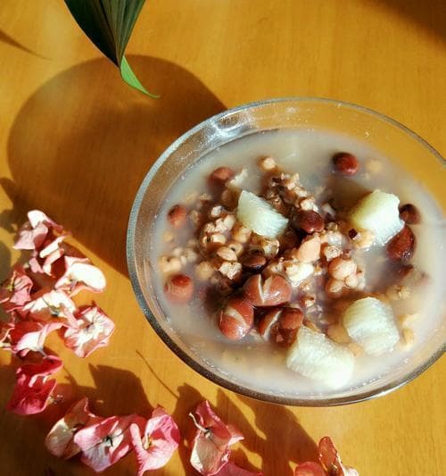 山药薏米茯苓粥：一款滋养身心的养生佳品
