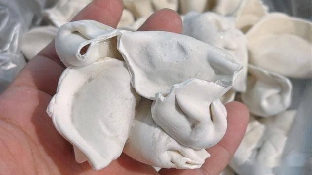 饺子包好别再直接放冰箱了，学会这个保存方法，饺子放一年都不坏