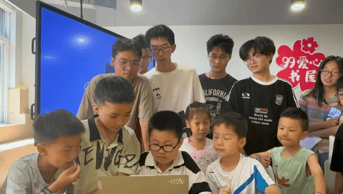 走进计算机，做智慧小玩家