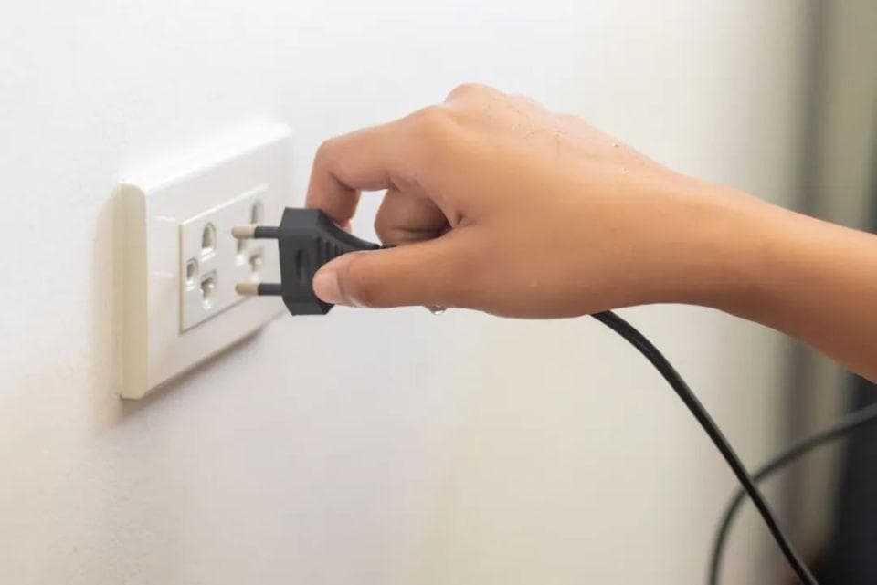 触电自救指南：这些安全知识关键时刻能救命！