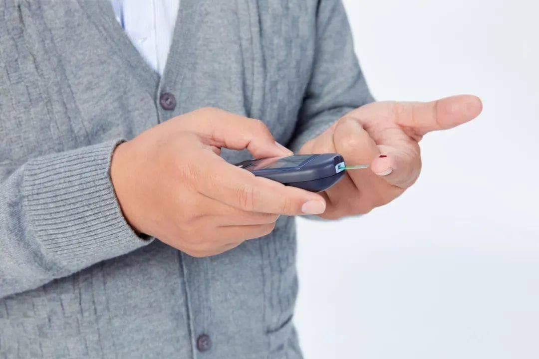 【友谊科普】糖尿病患者能否服用“乳果糖口服液”治疗便秘？