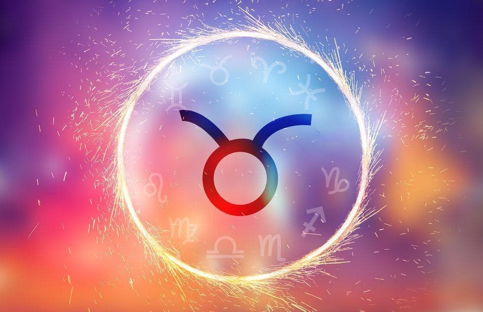2025年十二星座幸运色全解析：从穿搭到生活，让幸运常伴你左右