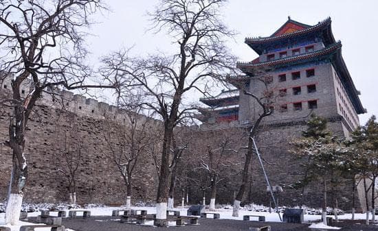 明城墙遗址公园：北京城的标志性遗迹