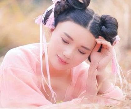揭秘古代宫女真实生活：繁重劳役与严苛规矩下的悲惨世界