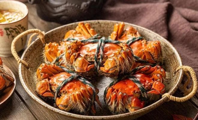 买螃蟹时，公蟹母蟹区别大，牢记“3看2不买”，个个顶盖肥