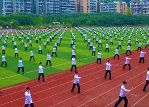 北京2025年初中生读工业机器人应用与维护专业哪些中职学校好？