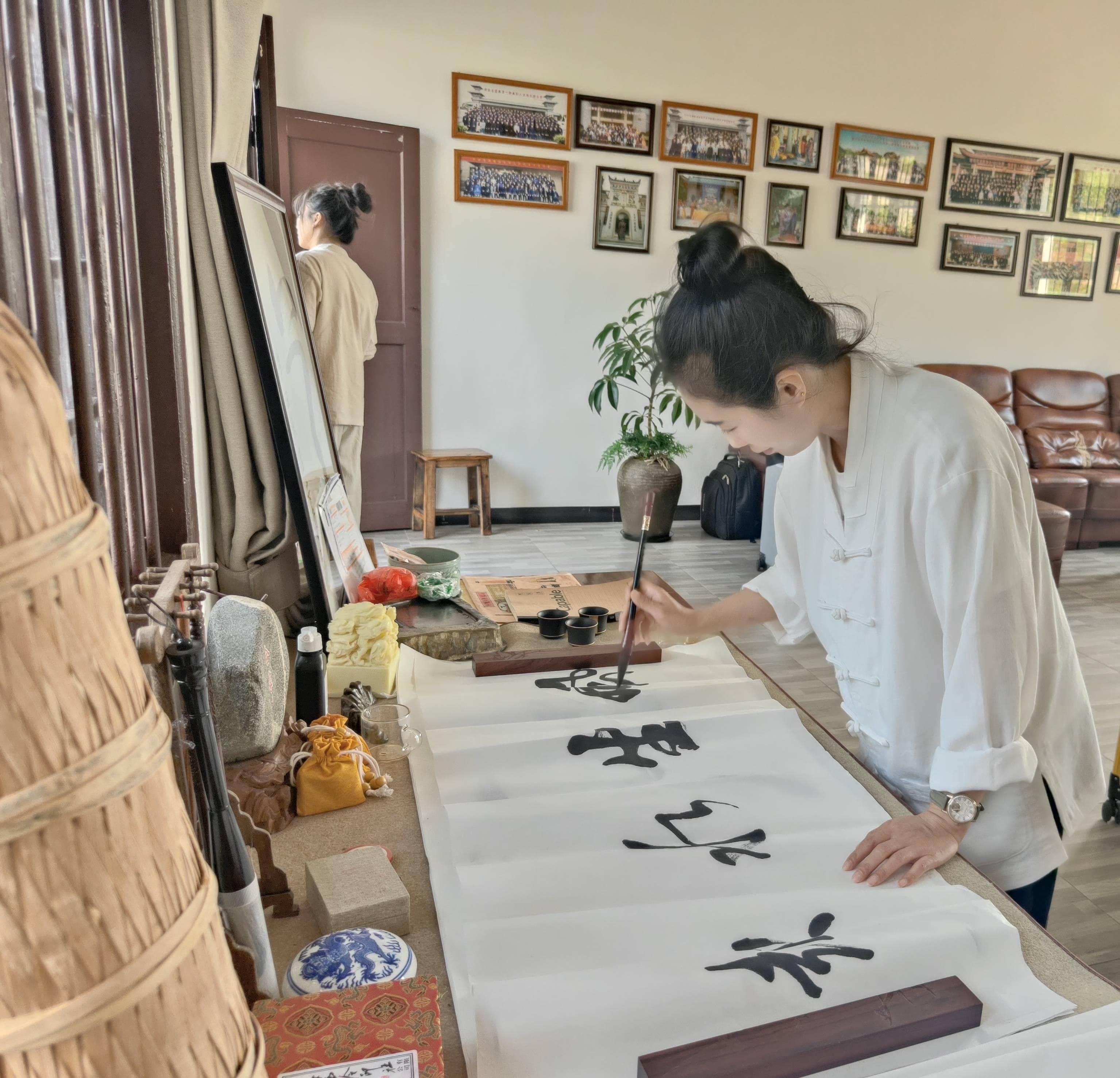 李子矜与现代起名文化：传承与创新并重