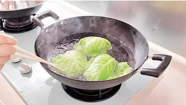 冷水锅还是沸水锅？教你掌握焯水关键技巧