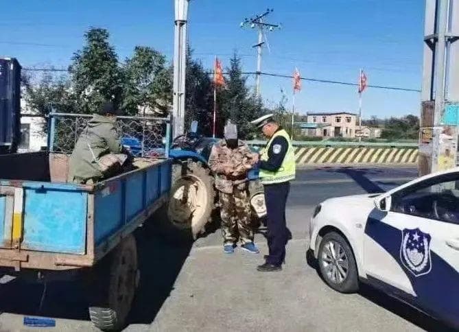 以案释法：上道路行驶的拖拉机需要投保交强险吗？