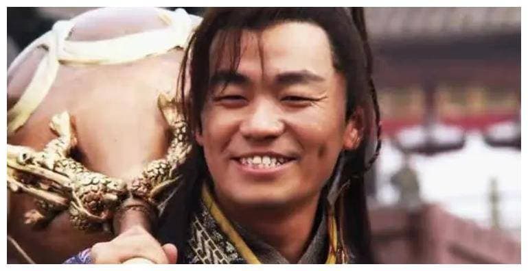 隋唐：力量与李元霸持平的罗士信，单挑宇文成都，能稳操胜券么？