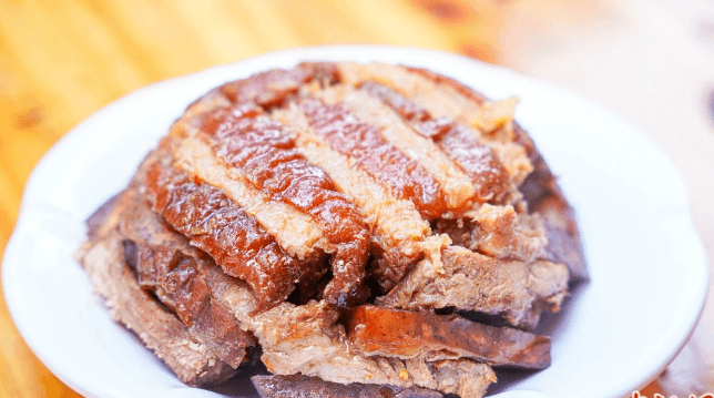 芋头与肥肉的灵魂对话：荔浦人用蒸汽写就的美食情书