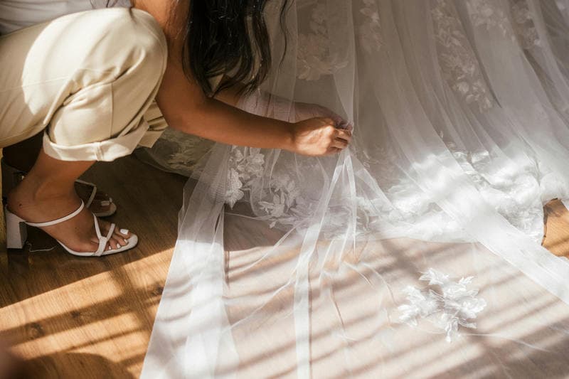 婚礼中伴娘服应该穿什么