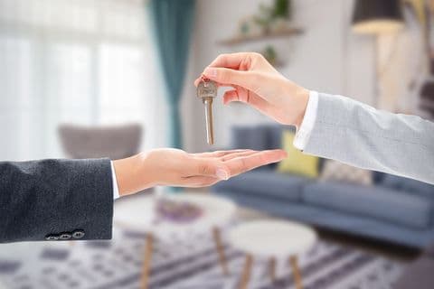 租客到期不搬走物品最佳解决办法