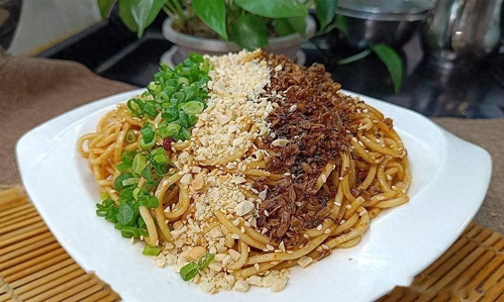 家庭版宜宾燃面制作教程：麻辣鲜香，劲道爽口
