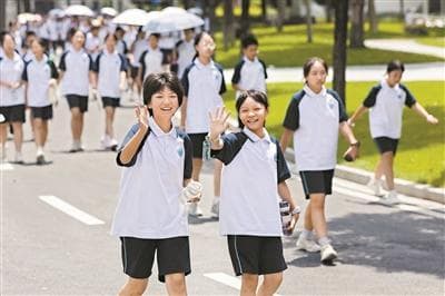 “家门口好学校”又上新啦！今年广州计划新增公办基础教育学位7万个