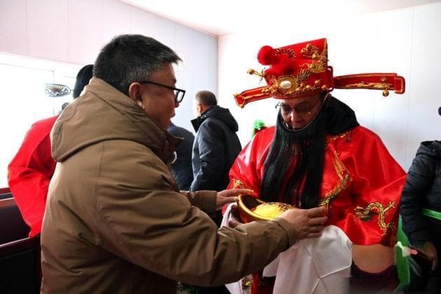 北疆村支书的乡村振兴答卷：秧歌闹春，养殖兴农