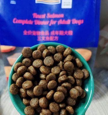 狗粮的成分及其营养功能（探究狗粮的原料来源和配方设计，让宠物更健康）