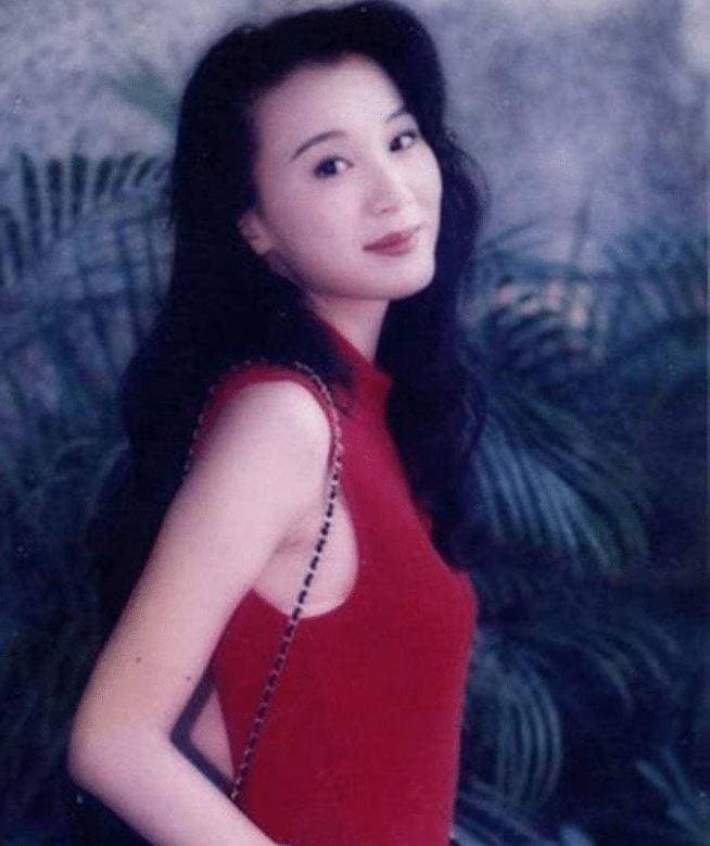 过气女星有多心酸？萧蔷综艺遇尴尬折射演艺圈生存困境