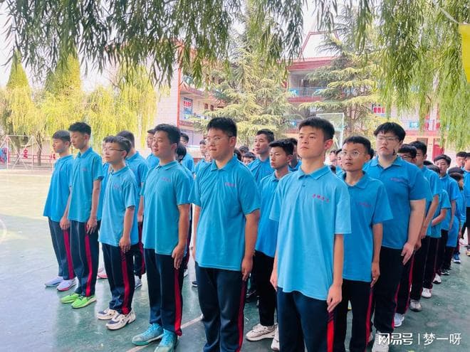 如何有效引导孩子远离手机沉迷，守护健康成长？