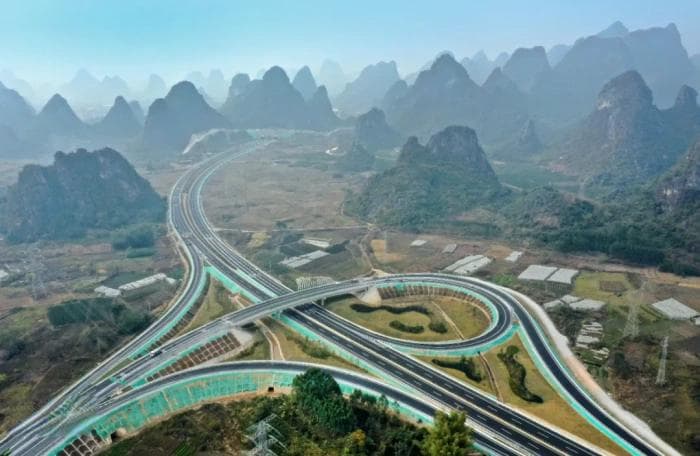突破1万公里！广西4条高速公路同步通车