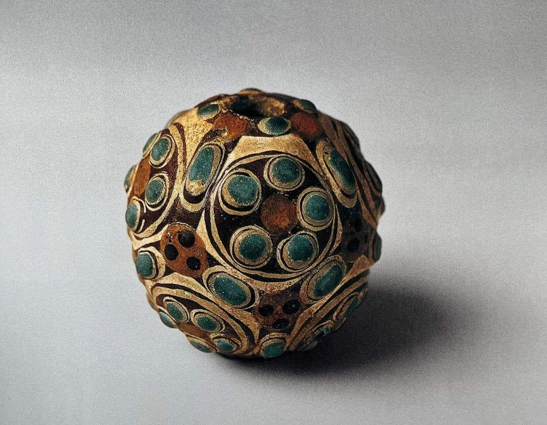 输入大于输出：中国古代玻璃工艺的特殊发展之路