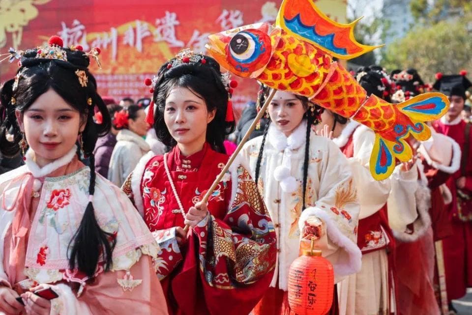 智库观察丨假日经济，未来将“一路繁花”