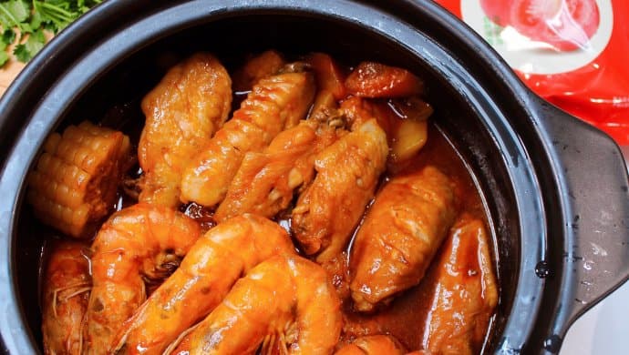 三汁焖锅：一道色香味俱全的中式美食