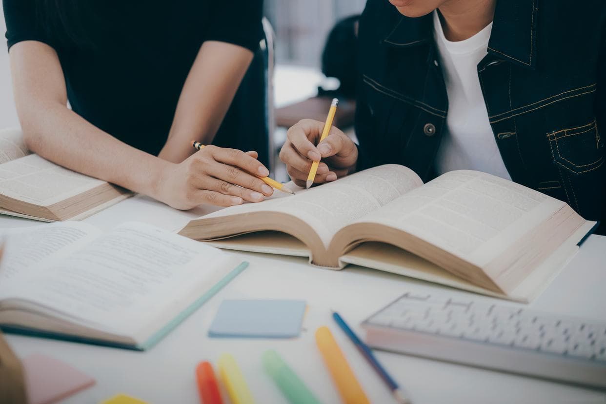 数学工具在初级经济师考试中的应用：提升经济分析能力的关键