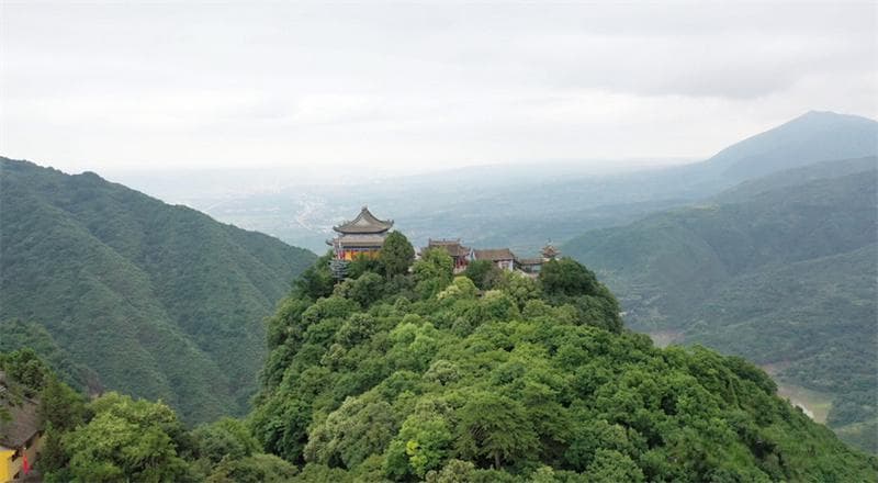 “道源圣地”崆峒山：景色绝美　宛如仙境