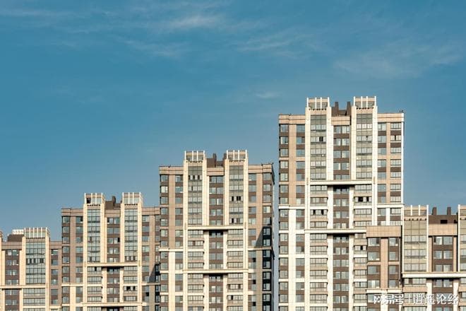 如果房价暴跌，老百姓会变穷吗？