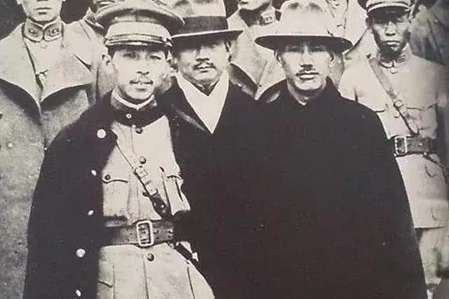 蒋介石临终遗言，道出自己不放张学良的原因：此龙中虎，不可放也