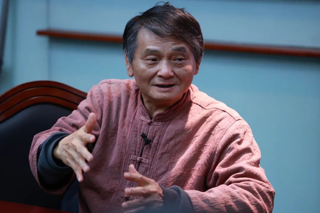 武侠小说中的暗器：历史与文化的交织
