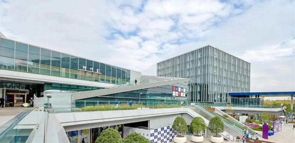 乘坐这条“宝藏地铁线”游长宁，沿线都有好风景！