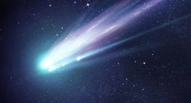 中国在《春秋》中已记载哈雷彗星，彗星的分裂现象也由中国最先发现