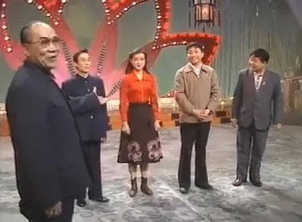 蔡明小品里的语言艺术：从谐音到押韵，学地道口语表达