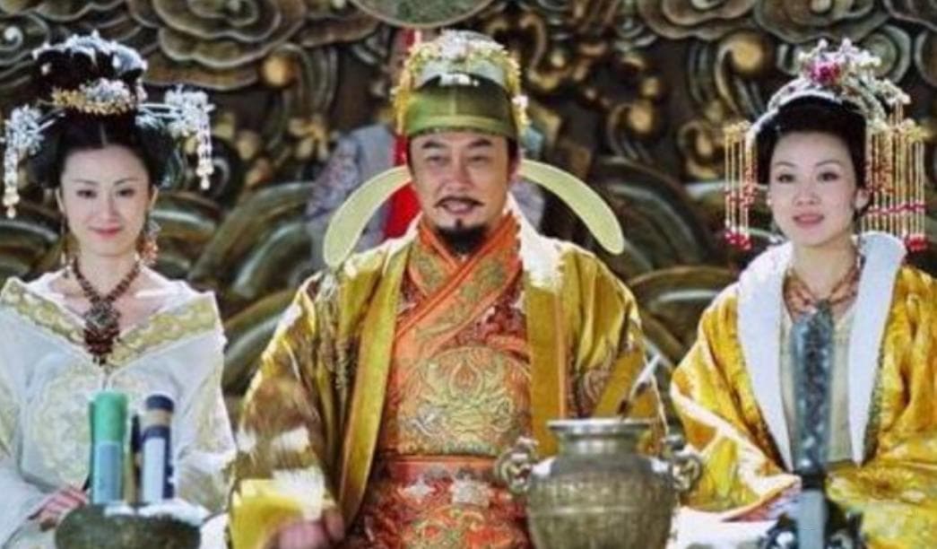 李渊两位宠妃多次陷害李世民，李世民登基后，是如何处理她们的？
