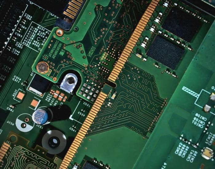 PCB板是做什么的？揭秘电路板在电子设备中的重要性