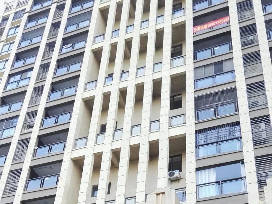 70年产权的公寓值得入手吗，70年产权的公寓和住宅有什么区别？